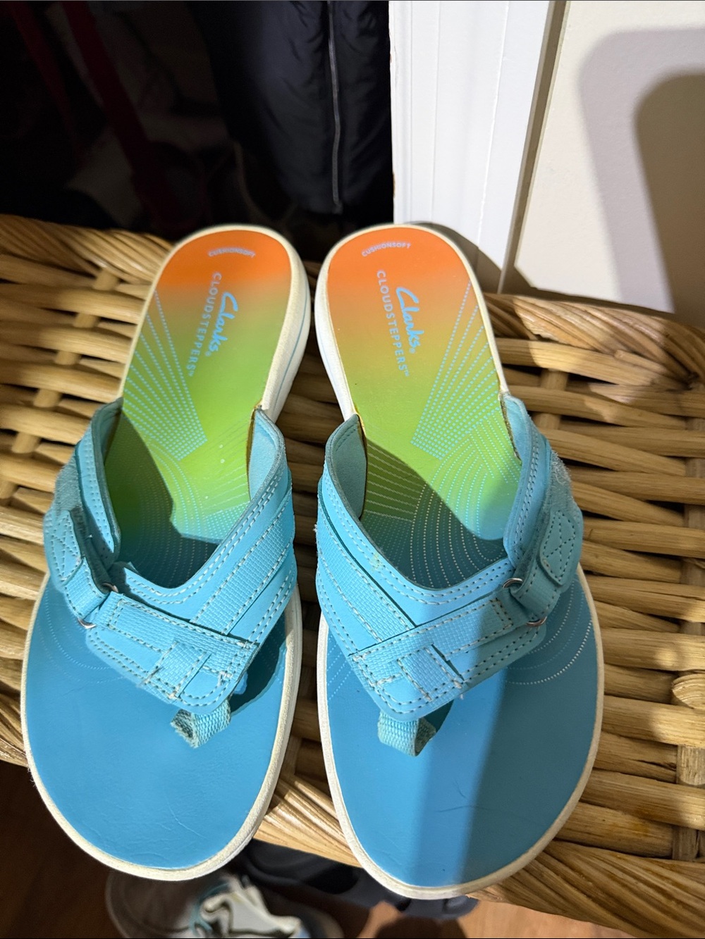 Clarks Cloudsteppets Slide Sandals & adjustable straps